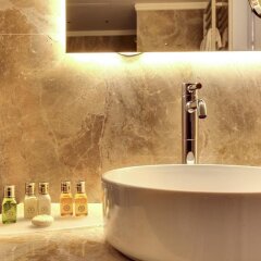 Отель Dona Palace Италия, Венеция - 2 отзыва об отеле, цены и фото номеров - забронировать отель Dona Palace онлайн ванная фото 2