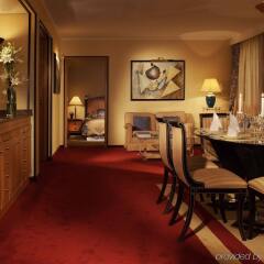 Отель Kempinski Corvinus Будапешт интерьер отеля