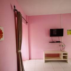 Отель Insook Ko Larn Guesthouse удобства в номере фото 2