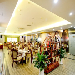 Royalty hotel развлечения