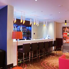 Гостиница Park Inn Астрахань в Астрахани 8 отзывов об отеле, цены и фото номеров - забронировать гостиницу Park Inn Астрахань онлайн гостиничный бар