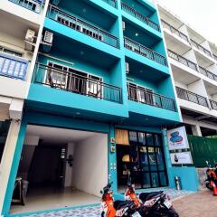 Отель Two Color Patong вид на фасад фото 2