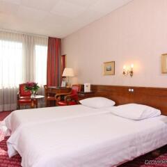 Отель Ibis Genève Centre Nations сейф в номере