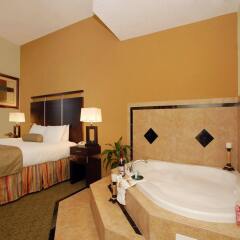 Отель Best Western Plus Manatee бассейн