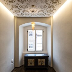 Отель Design Neruda Прага сейф в номере