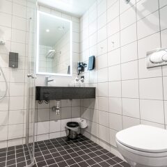 Отель Thon Hotel Tromsø Норвегия, Тромсе - отзывы, цены и фото номеров - забронировать отель Thon Hotel Tromsø онлайн ванная