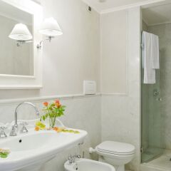 Отель Alloro B&B Италия, Флоренция - отзывы, цены и фото номеров - забронировать отель Alloro B&B онлайн ванная
