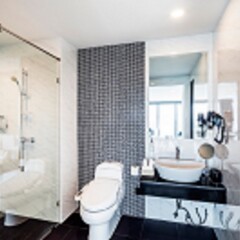 The Rizin Hotel & Residences ванная