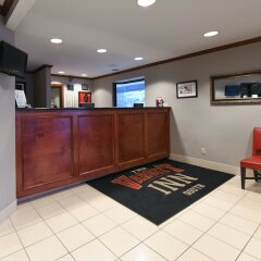 Отель The Varsity Inn США, Колумбус - отзывы, цены и фото номеров - забронировать отель The Varsity Inn онлайн интерьер отеля