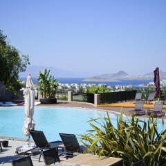 Отель Ramada Resort Bodrum бассейн фото 3