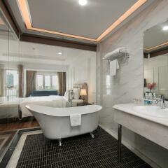 Quoc Hoa Premier Hotel ванная