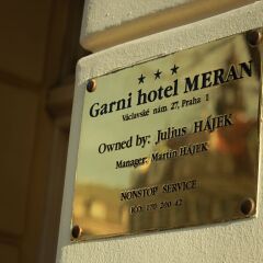 Отель Meran Чехия, Прага - 7 отзывов об отеле, цены и фото номеров - забронировать отель Meran онлайн удобства в номере