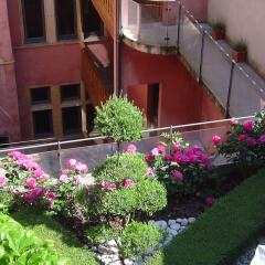 Cour Des Loges Hotel фото 10