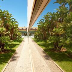 Le Meridien Ra Beach Hotel & Spa