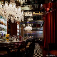 Отель Great Northern Hotel, a Tribute Portfolio Hotel, London Великобритания, Лондон - отзывы, цены и фото номеров - забронировать отель Great Northern Hotel, a Tribute Portfolio Hotel, London онлайн гостиничный бар
