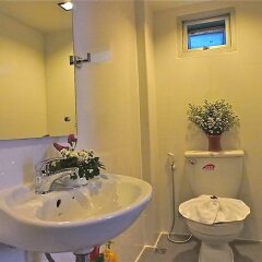 H2 Hotel Бангкок ванная фото 2