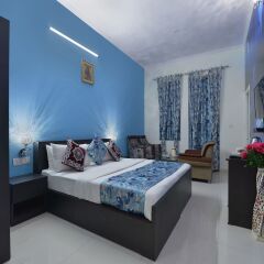 OYO 13083 Hotel Lovely Inn комната для гостей фото 3