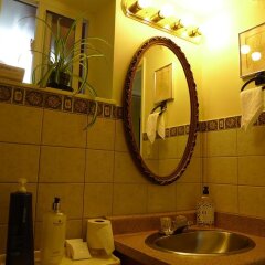 Отель Vancouver Garden Family Suite for Six Канада, Ванкувер - отзывы, цены и фото номеров - забронировать отель Vancouver Garden Family Suite for Six онлайн ванная