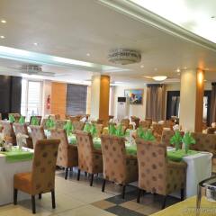 Отель Golden Tulip Port Harcourt интерьер отеля фото 2