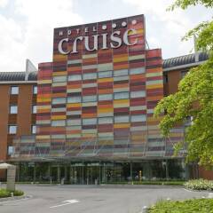 Hotel Cruise парковка