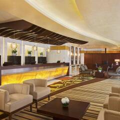 Отель DoubleTree by Hilton Hotel and Residences Dubai Al Barsha ОАЭ, Дубай - 1 отзыв об отеле, цены и фото номеров - забронировать отель DoubleTree by Hilton Hotel and Residences Dubai Al Barsha онлайн гостиничный бар