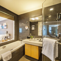 Отель Somerset Garden City Shenzhen Hotel Китай, Шэньчжэнь - отзывы, цены и фото номеров - забронировать отель Somerset Garden City Shenzhen Hotel онлайн ванная