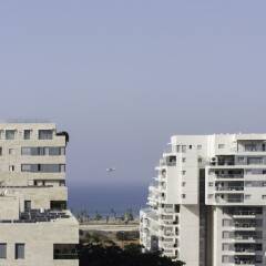 Отель Sea N' Rent - Ramat Aviv 3 Bed Тель-Авив пляж