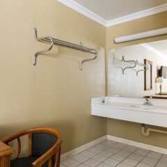 Отель Beverly Inn США, Лос-Анджелес - отзывы, цены и фото номеров - забронировать отель Beverly Inn онлайн фото 8