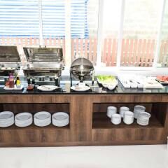 Отель Peak Boutique City Hotel Таиланд, Краби - отзывы, цены и фото номеров - забронировать отель Peak Boutique City Hotel онлайн питание фото 3