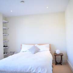 Отель 1 Bedroom Flat in Shoreditch With Private Patio Великобритания, Лондон - отзывы, цены и фото номеров - забронировать отель 1 Bedroom Flat in Shoreditch With Private Patio онлайн комната для гостей фото 3