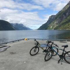 Hjørundfjord Hostel спортивное сооружение