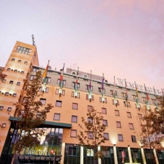 Отель ARCOTEL Wimberger Vienna городской автобус