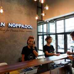 Отель Baan Noppadol Бангкок интерьер отеля фото 3