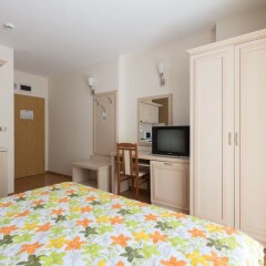 Апартаменты Cosy Studio with Kitchen & Balcony комната для гостей фото 3