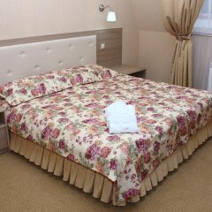Гостиница Николаевский в Ростове-на-Дону 13 отзывов об отеле, цены и фото номеров - забронировать гостиницу Николаевский онлайн Ростов-на-Дону комната для гостей фото 4