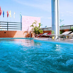 Olympic Hotel бассейн