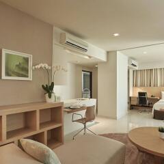 Отель PARKROYAL Serviced Suites Kuala Lumpur Малайзия, Куала-Лумпур - 1 отзыв об отеле, цены и фото номеров - забронировать отель PARKROYAL Serviced Suites Kuala Lumpur онлайн комната для гостей фото 5
