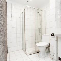 Отель ApartDirect Sveavagen Стокгольм ванная
