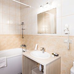 Гостиница Гамильтон в Перми 3 отзыва об отеле, цены и фото номеров - забронировать гостиницу Гамильтон онлайн Пермь ванная фото 2