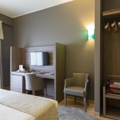 Hotel Sunflower сейф в номере