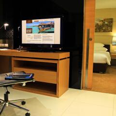 Отель Anantara Sathorn 5* Представительский номер