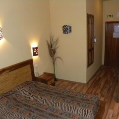Отель Three Dolphins Family Hotel Болгария, Варна - отзывы, цены и фото номеров - забронировать отель Three Dolphins Family Hotel онлайн комната для гостей фото 2