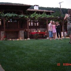 Отель The House with the Vine Guest House Сливен фото 6