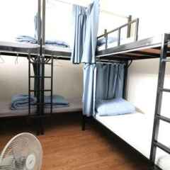 Krit Hostel Бангкок бассейн