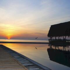 Отель Maalu Maalu Resort & Spa пляж
