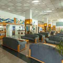 Отель Kapetanios Bay интерьер отеля