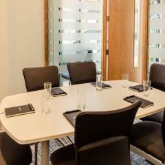Отель PREMIER SUITES Manchester