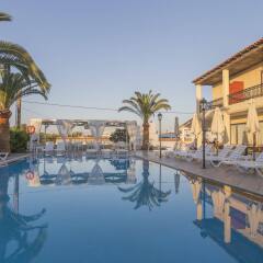 Отель Creta Residence бассейн