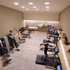 Отель Crowne Plaza Barcelona - Fira Center фитнесс-зал