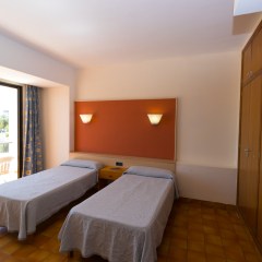 Апартаменты The White Apartments by Ibiza Feeling - Adults Only комната для гостей фото 2